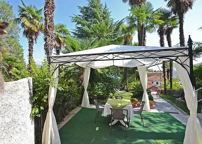 Nice Home In Opatija With Kitchen أوباتيا