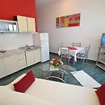 Gorgeous In With Wifi بيت للعطل أوباتيا