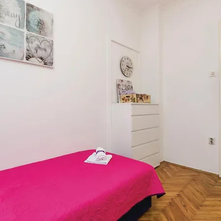 Ferienhaus In With Kitchen