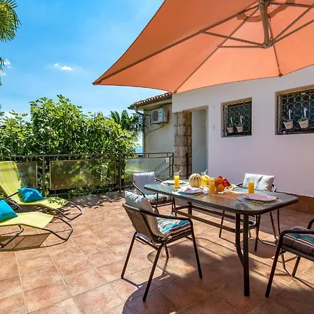 Ferienhaus In With Kitchen *