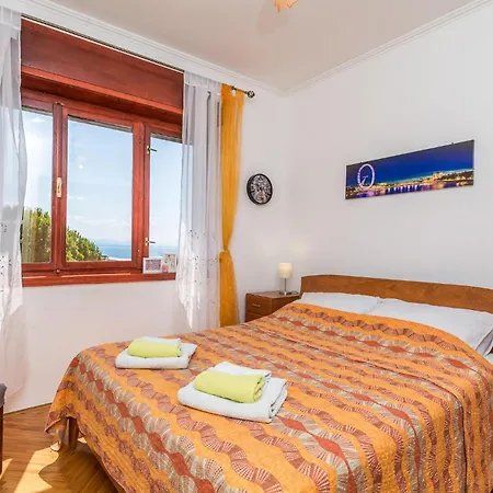 Ferienhaus In With Kitchen Opatija
