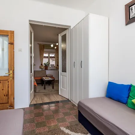 In With Kitchen