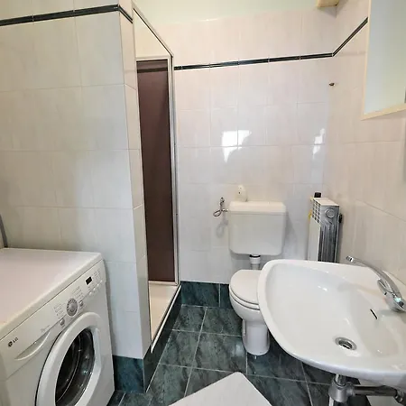 In With Kitchen * Опатия