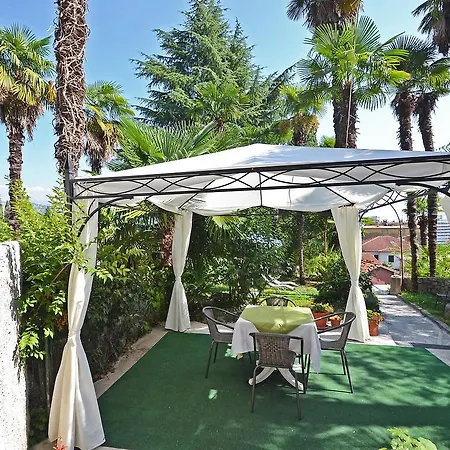 In With Kitchen Opatija